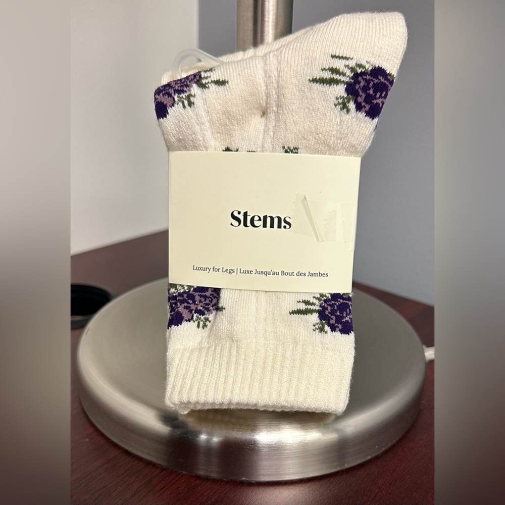 New Stems Women's Cream and Purple Floral Socks
